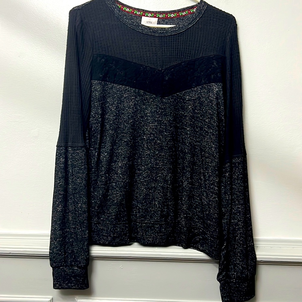 Long Sleeve shirt in Black/Charcoal color